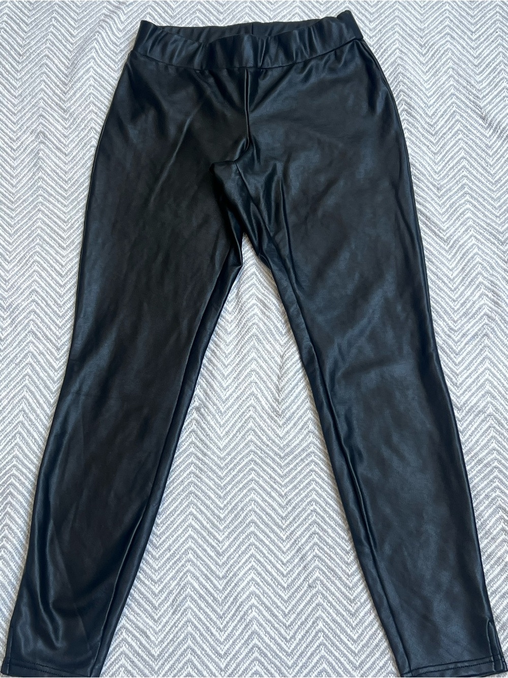 HUE Girls Black Faux Leather-Look Leggings